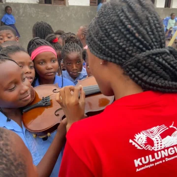 Xiquitsi e Mozal aproximam a música das escolas da Matola