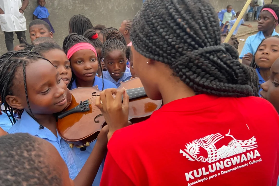 Xiquitsi e Mozal aproximam a música das escolas da Matola