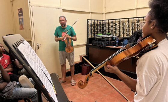 Masterclasse de violono com o professor Eliot Lawson
